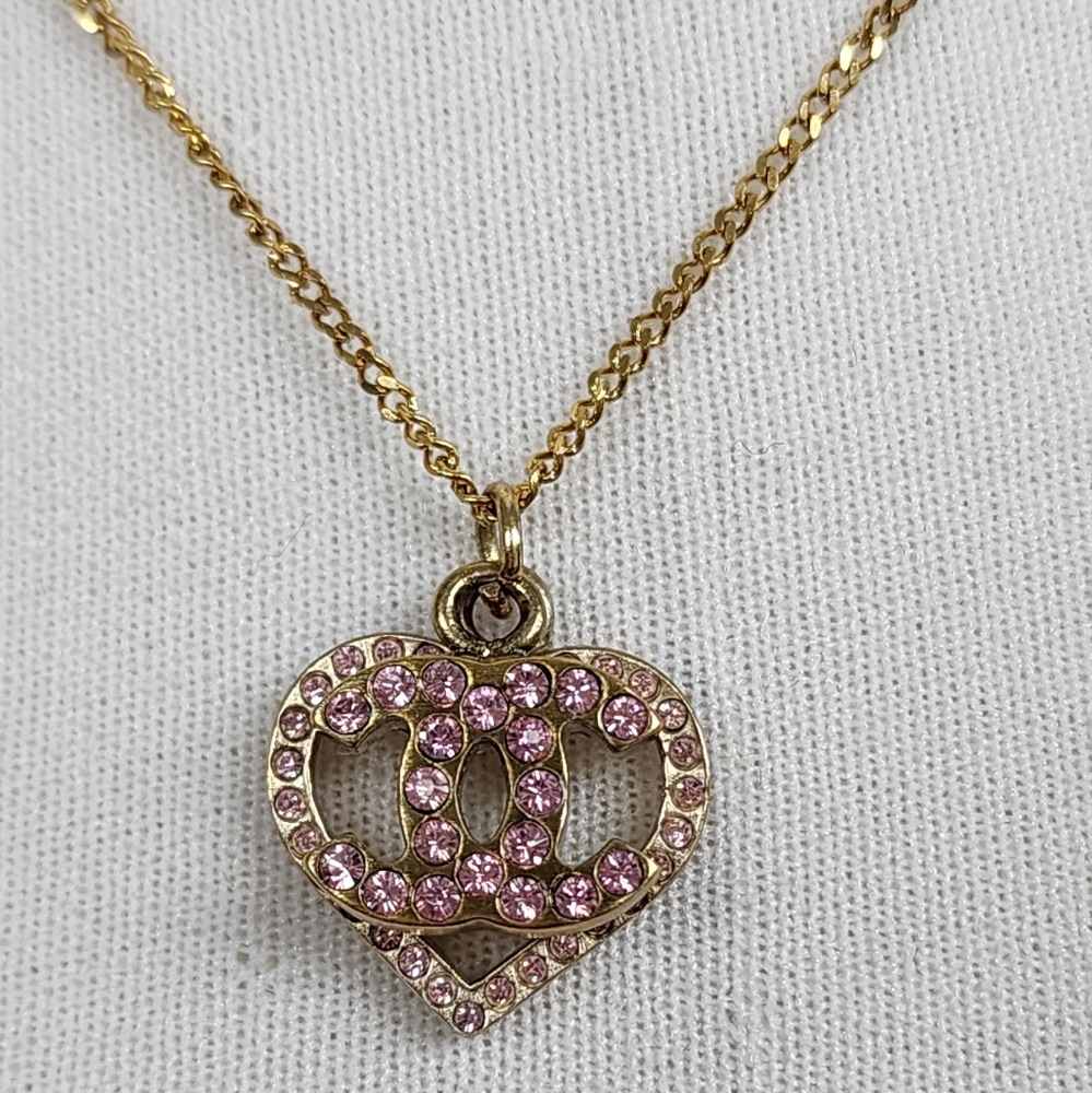Authentic CHANEL CC Logo Rhinestone Heart Gold Tone Pendant - Picture 3 of 10